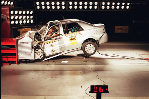 GEELY CK 1.3 Latin Ncap �arp��ma Testi
