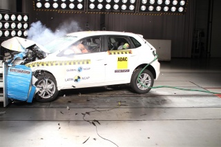 Polo e Corolla ganham máxima qualificação em segurança com proteção para pedestres — 4