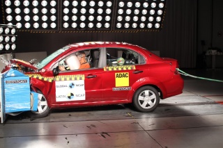 Últimos resultados do Latin NCAP: A Nissan impacta com quatro e cinco estrelas enquanto o Aveo obtém zero estrela — 6