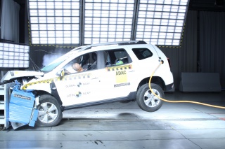 Novos resultados do Latin NCAP:  Zero estrela para Renault New Duster e Suzuki Swift — 1