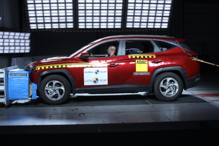 Hyundai Tucson + 2 Airbags — 1