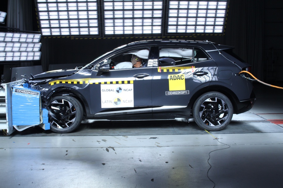 Kia Sportage + 6 Airbags — 1