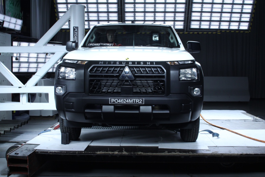 Mitsubishi L200 / Triton (Single Cabin) + 7Airbags — 1