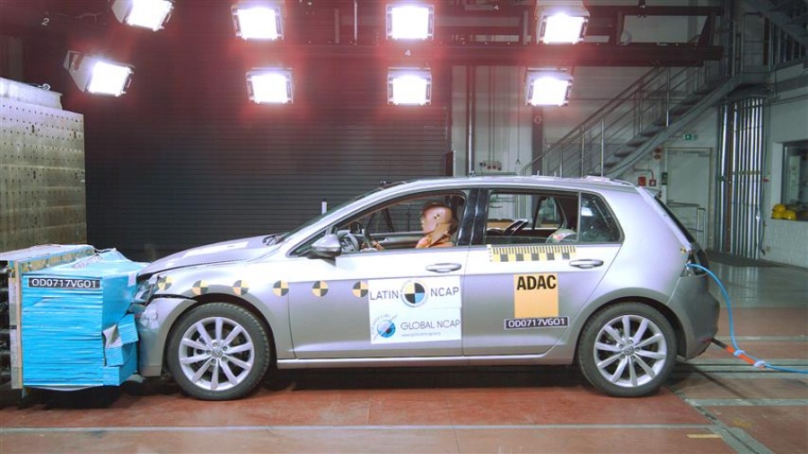 Volkswagen Golf VII + 7 Airbags — 1