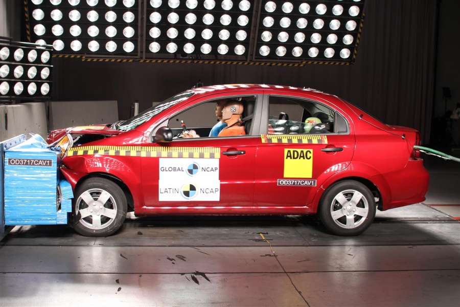 Chevrolet Aveo + 2 Airbags — 1