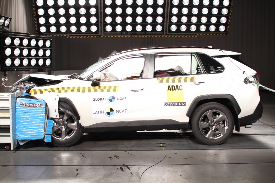 Toyota RAV 4 + 7 Airbags — 1
