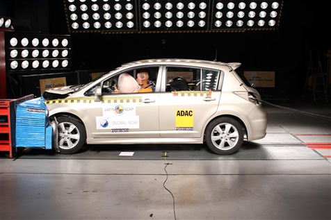 Nissan Tiida hatch + 1 Airbag — 1