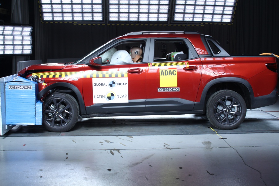Chevrolet Montana + 6 Airbags — 1