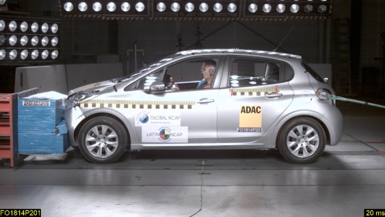 Peugeot 208 + 2 Airbags — 1