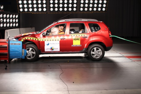 Renault Duster + 1 Airbag — 1