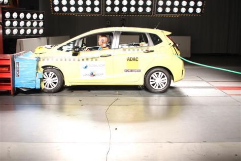 Honda Fit + 2 Airbags — 1